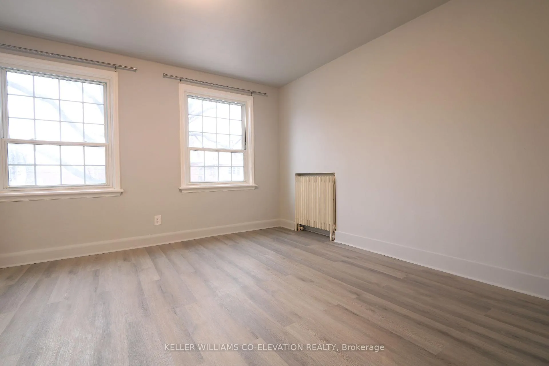 Photo 14 of 130 Sherman Avenue S, Hamilton, Gibson — HOMEH