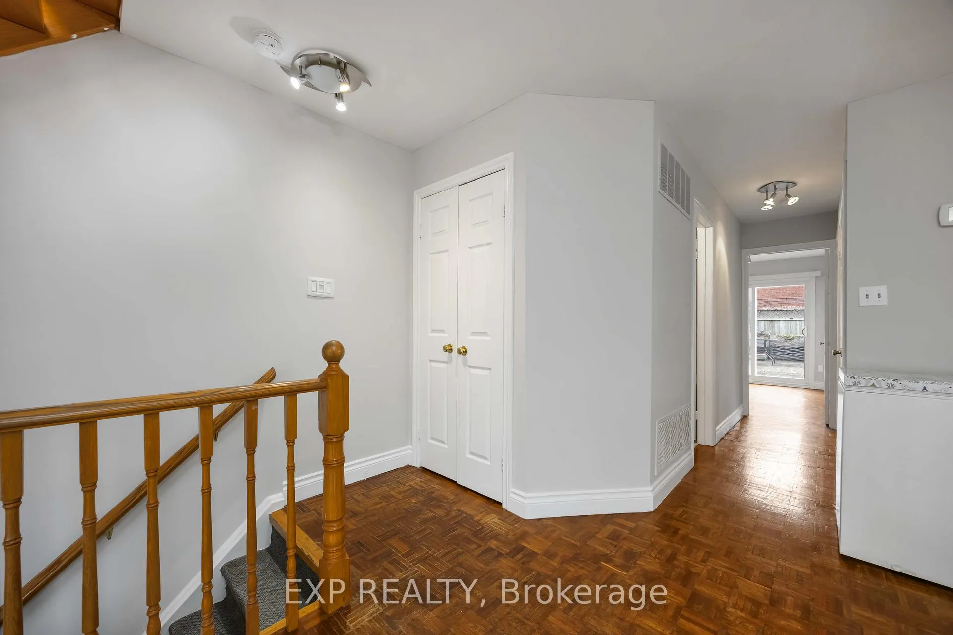 Photo 4 of Unit Upper, 211 Dovercourt Road, Toronto, Trinity-Bellwoods — HOMEH
