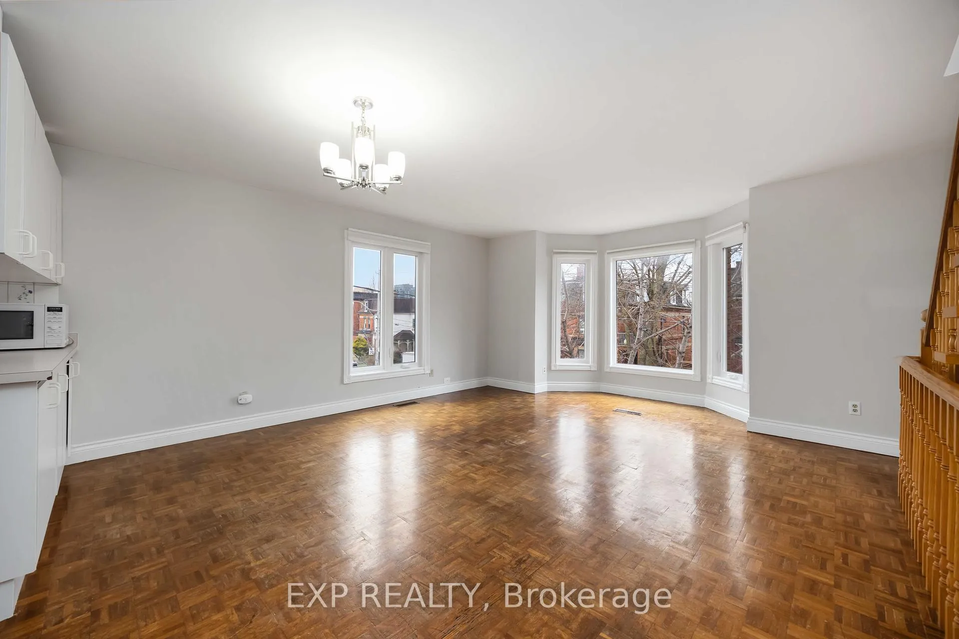 Photo 5 of Unit Upper, 211 Dovercourt Road, Toronto, Trinity-Bellwoods — HOMEH