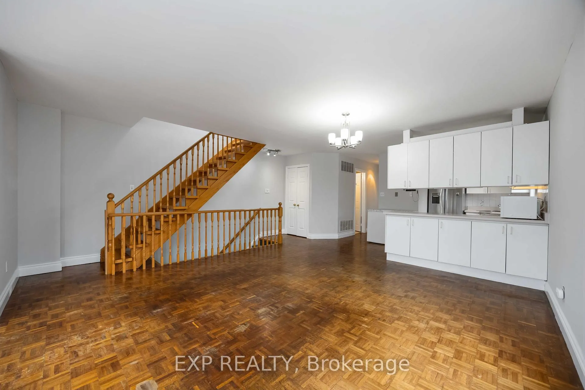 Photo 6 of Unit Upper, 211 Dovercourt Road, Toronto, Trinity-Bellwoods — HOMEH