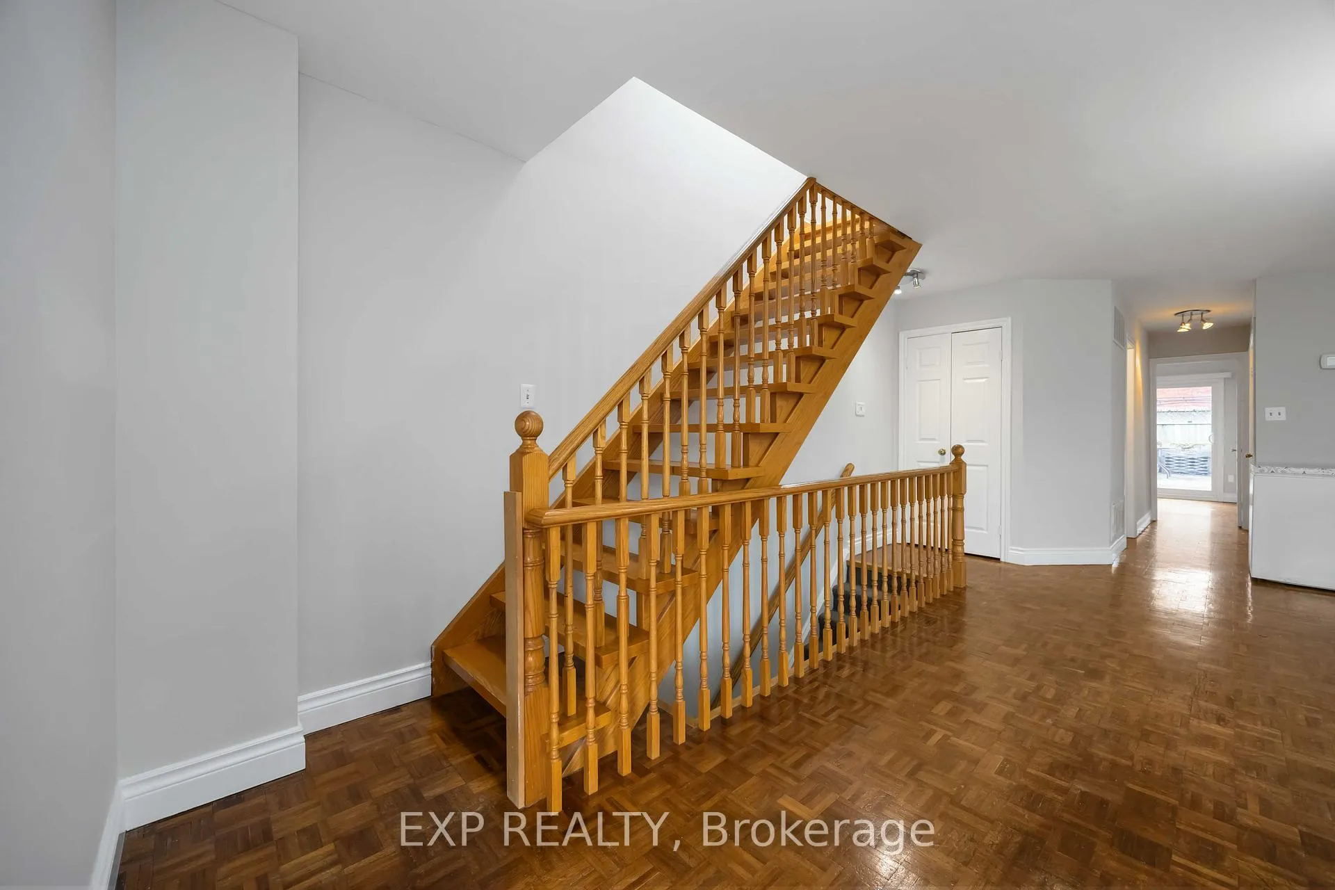Photo 18 of Unit Upper, 211 Dovercourt Road, Toronto, Trinity-Bellwoods — HOMEH