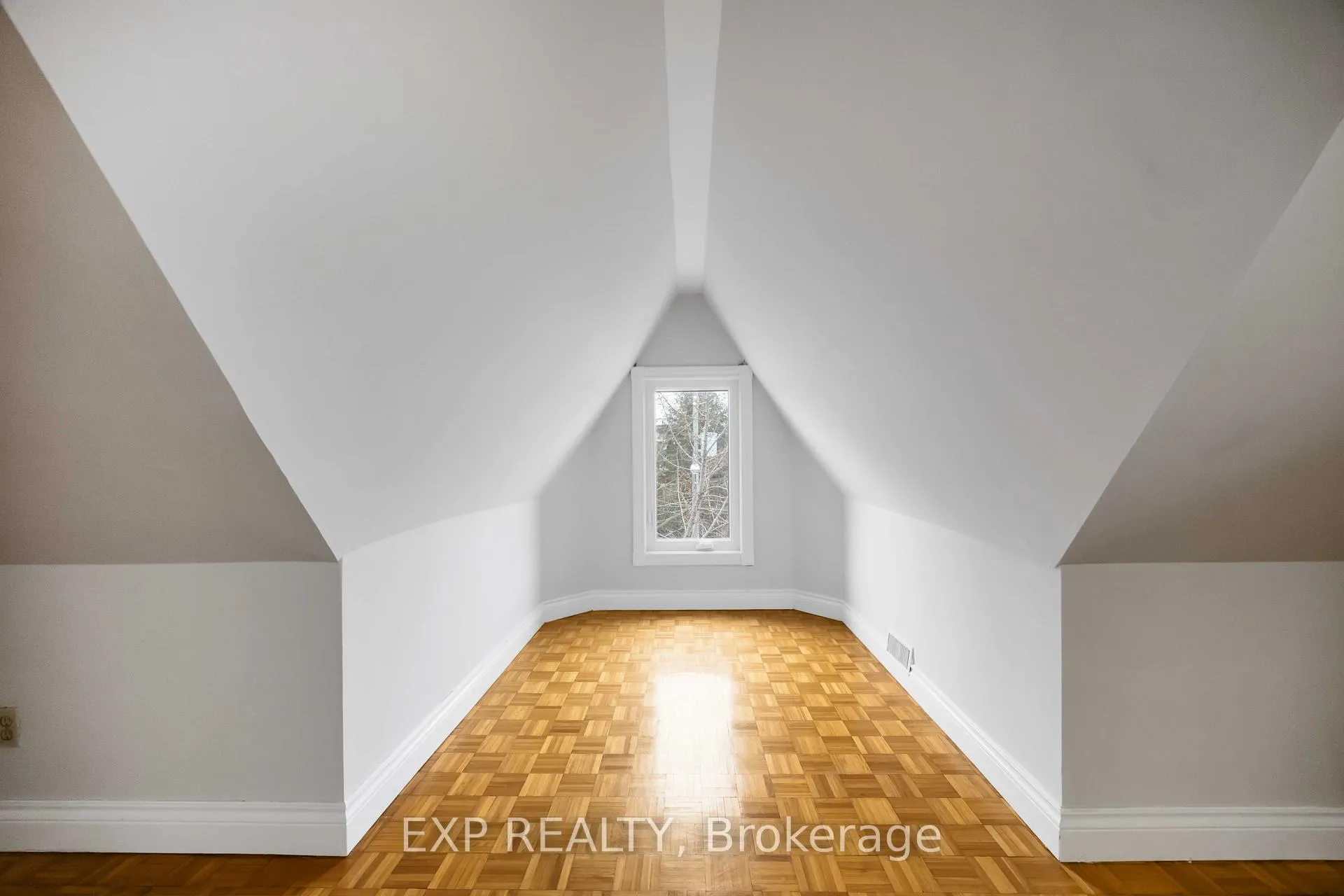 Photo 22 of Unit Upper, 211 Dovercourt Road, Toronto, Trinity-Bellwoods — HOMEH