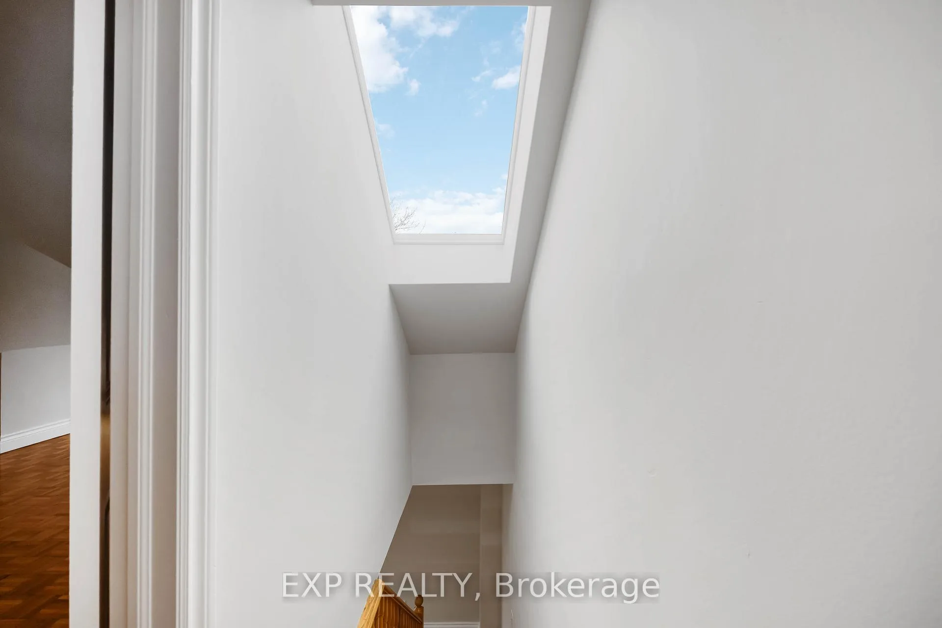Photo 24 of Unit Upper, 211 Dovercourt Road, Toronto, Trinity-Bellwoods — HOMEH