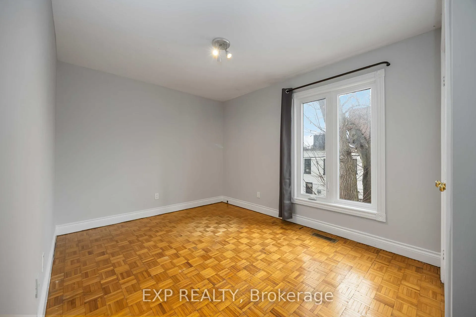 Photo 25 of Unit Upper, 211 Dovercourt Road, Toronto, Trinity-Bellwoods — HOMEH