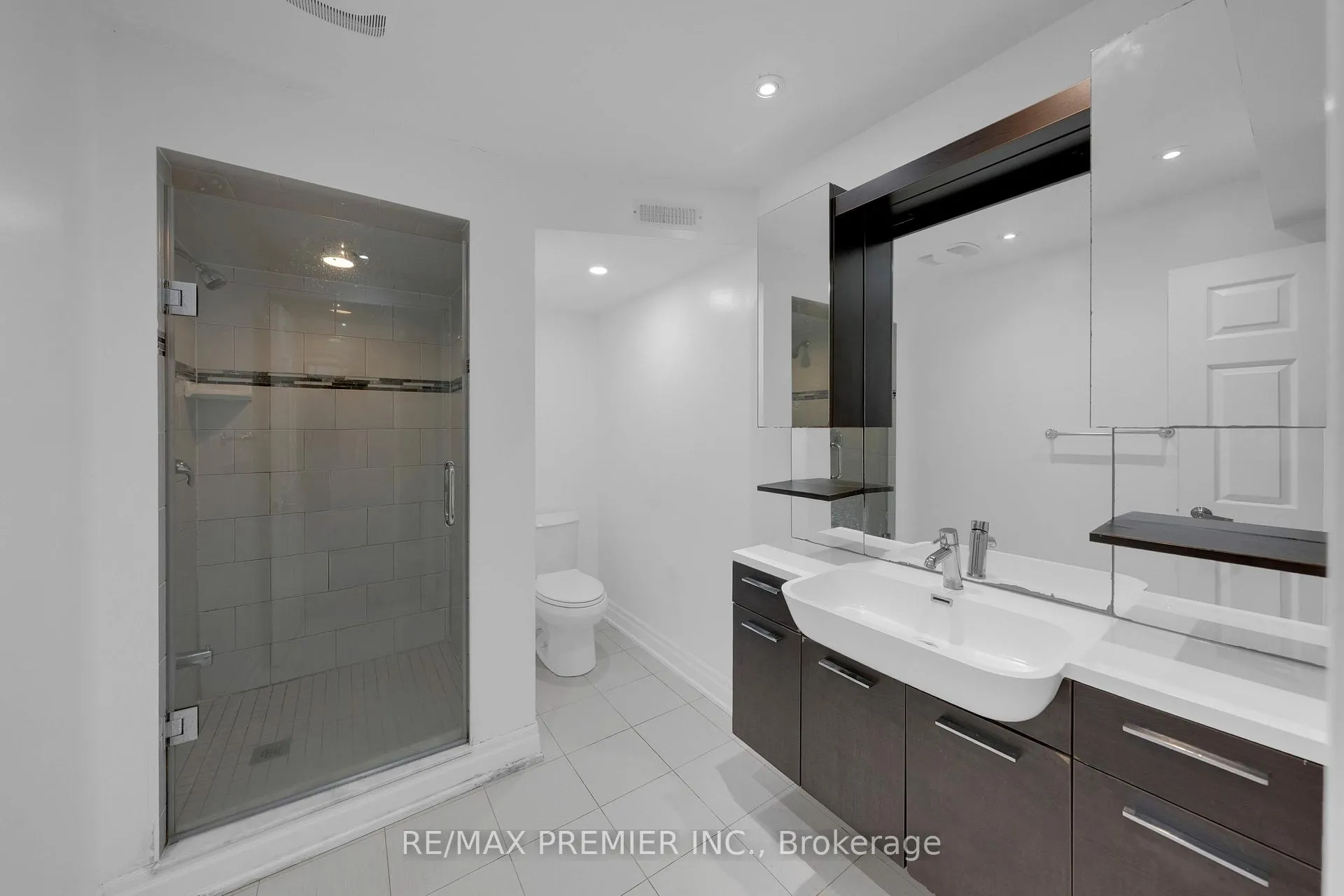 Photo 10 of Unit Basement, 370 Highglen Avenue, Markham, Middlefield — HOMEH