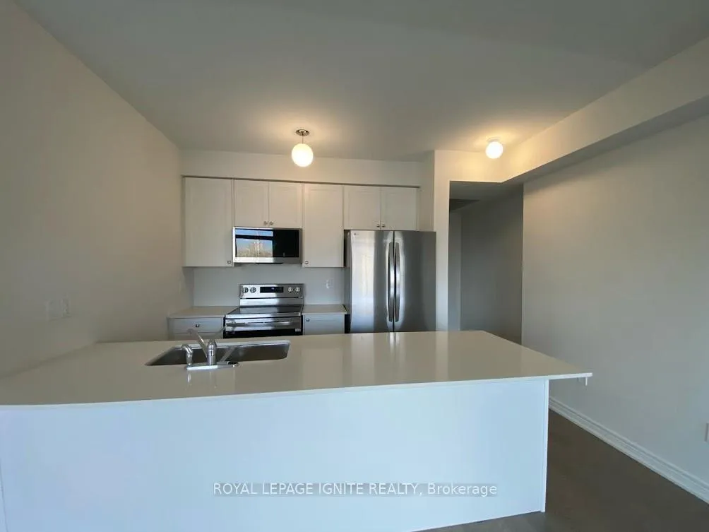 Photo 8 of 436 Salem Road S, Ajax, South East — HOMEH