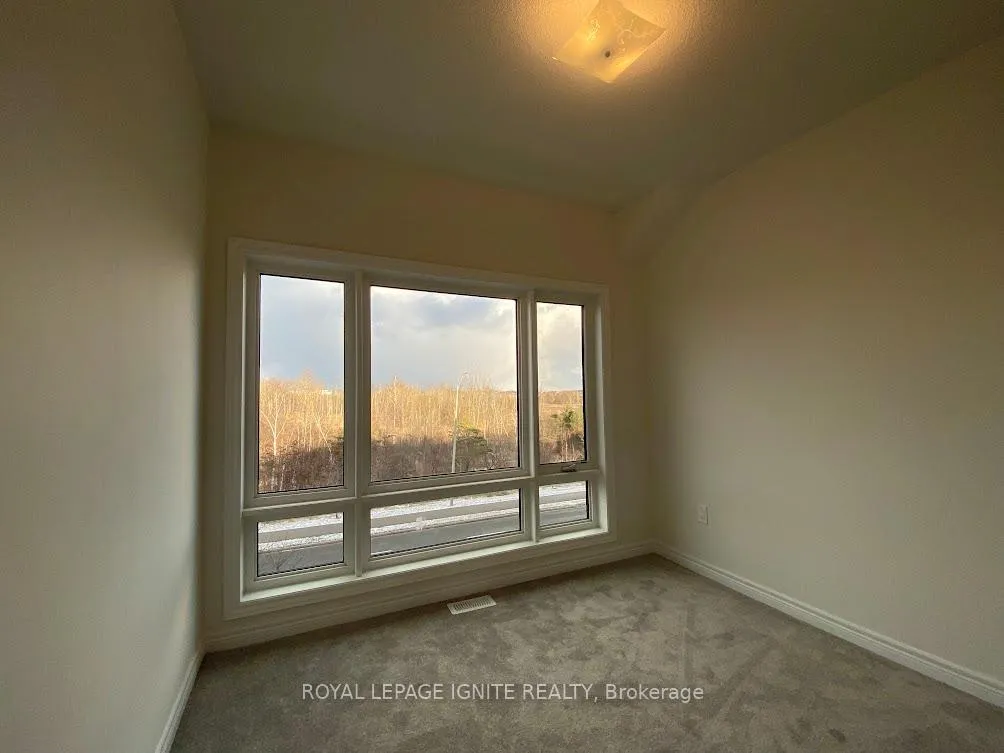 Photo 10 of 436 Salem Road S, Ajax, South East — HOMEH