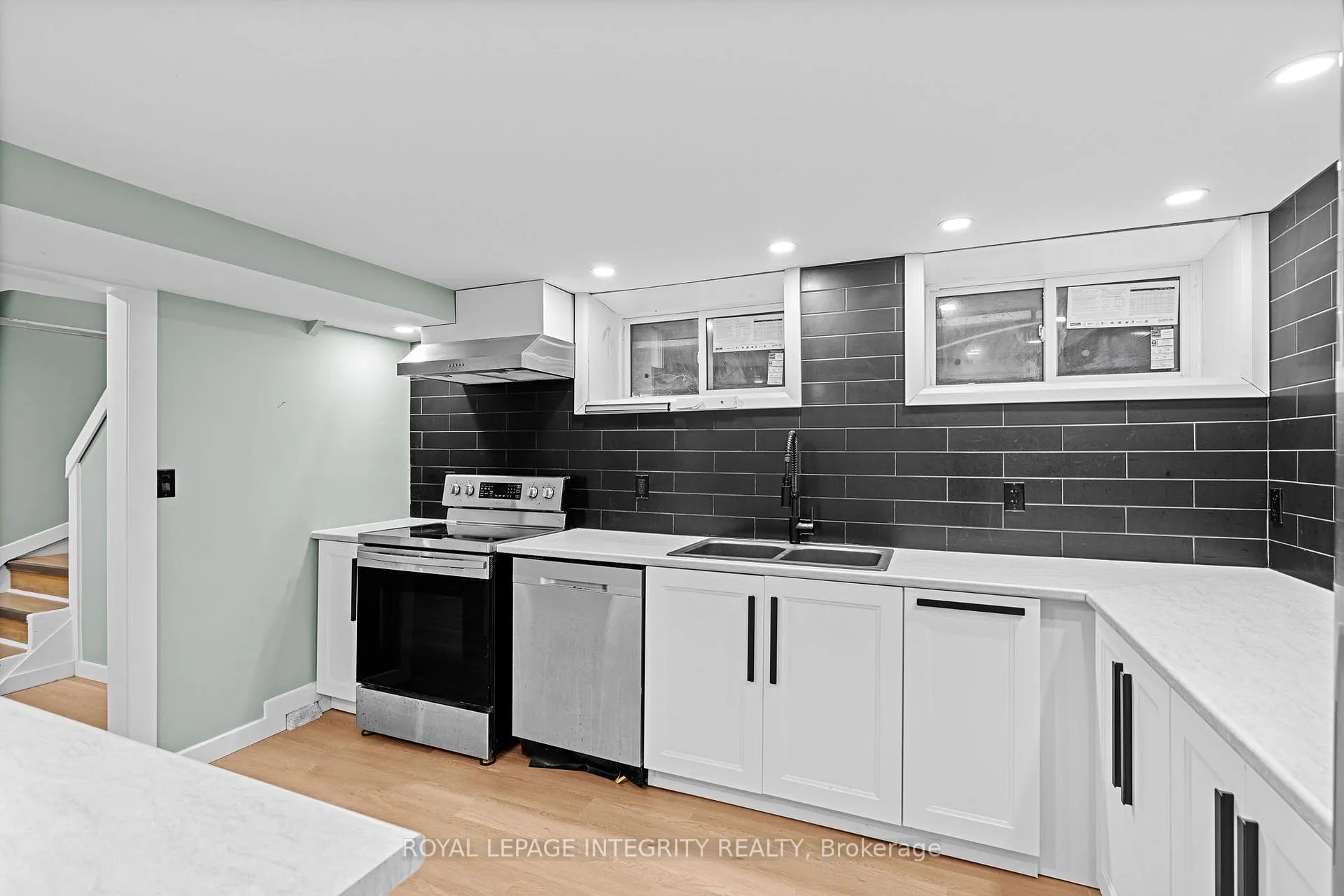 Photo 32 of 1116 Cline Crescent, Ottawa, Bel Air Heights — HOMEH