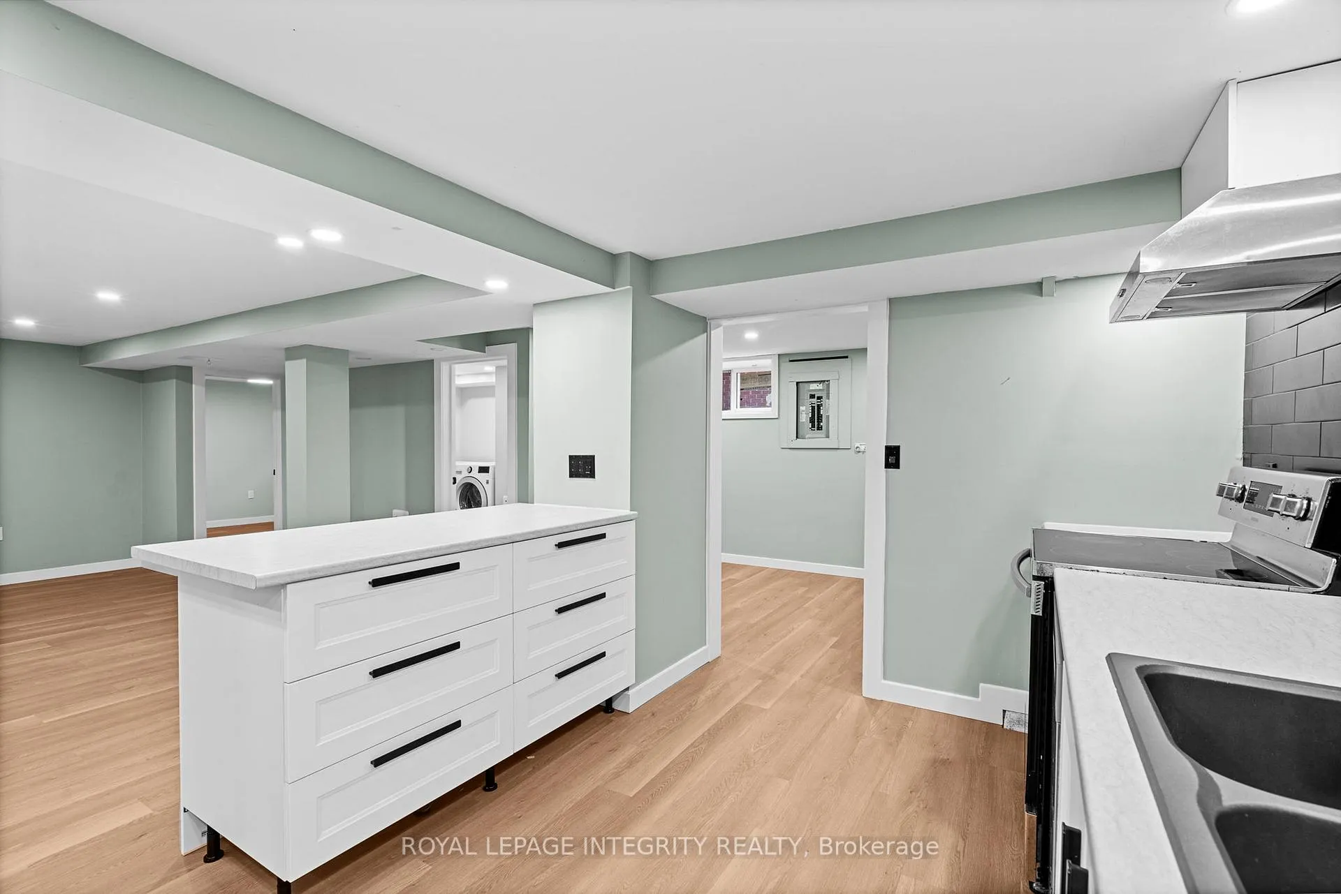 Photo 33 of 1116 Cline Crescent, Ottawa, Bel Air Heights — HOMEH