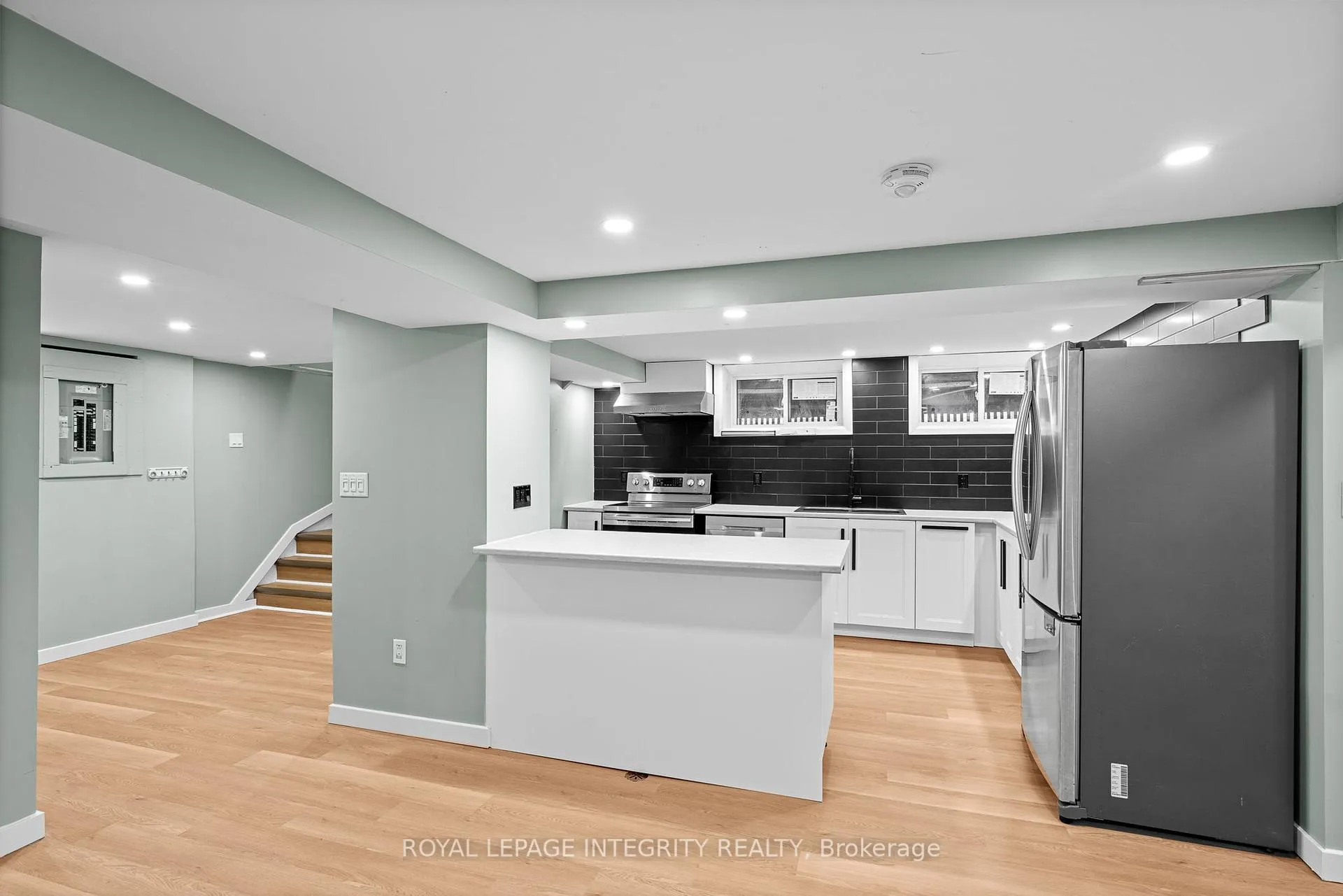 Photo 34 of 1116 Cline Crescent, Ottawa, Bel Air Heights — HOMEH
