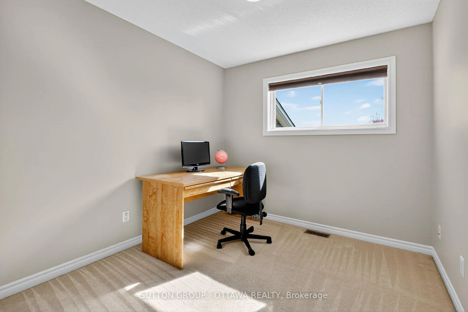 Photo 79 of 990 Markwick Crescent, Ottawa, Notting Hill/Summerside — HOMEH
