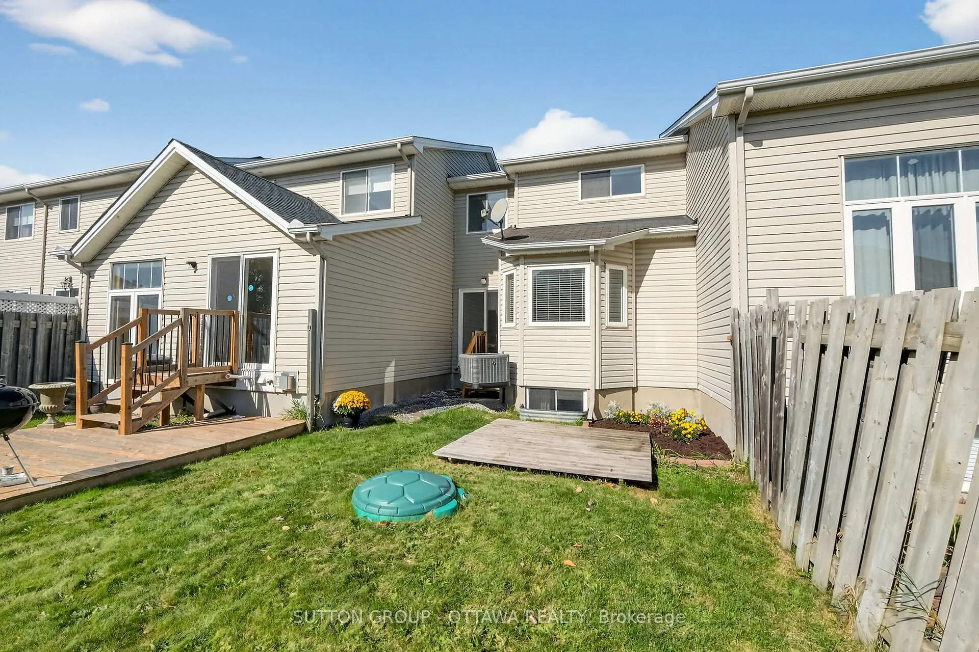 Photo 100 of 990 Markwick Crescent, Ottawa, Notting Hill/Summerside — HOMEH