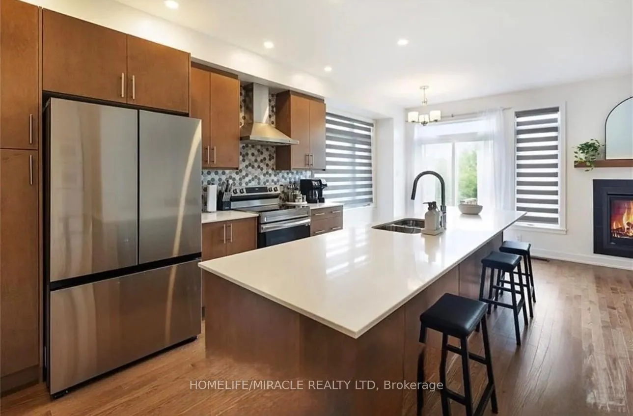 Photo 7 of 208 Monticello Avenue, Ottawa, Kanata - Emerald Meadows/Trailwest — HOMEH