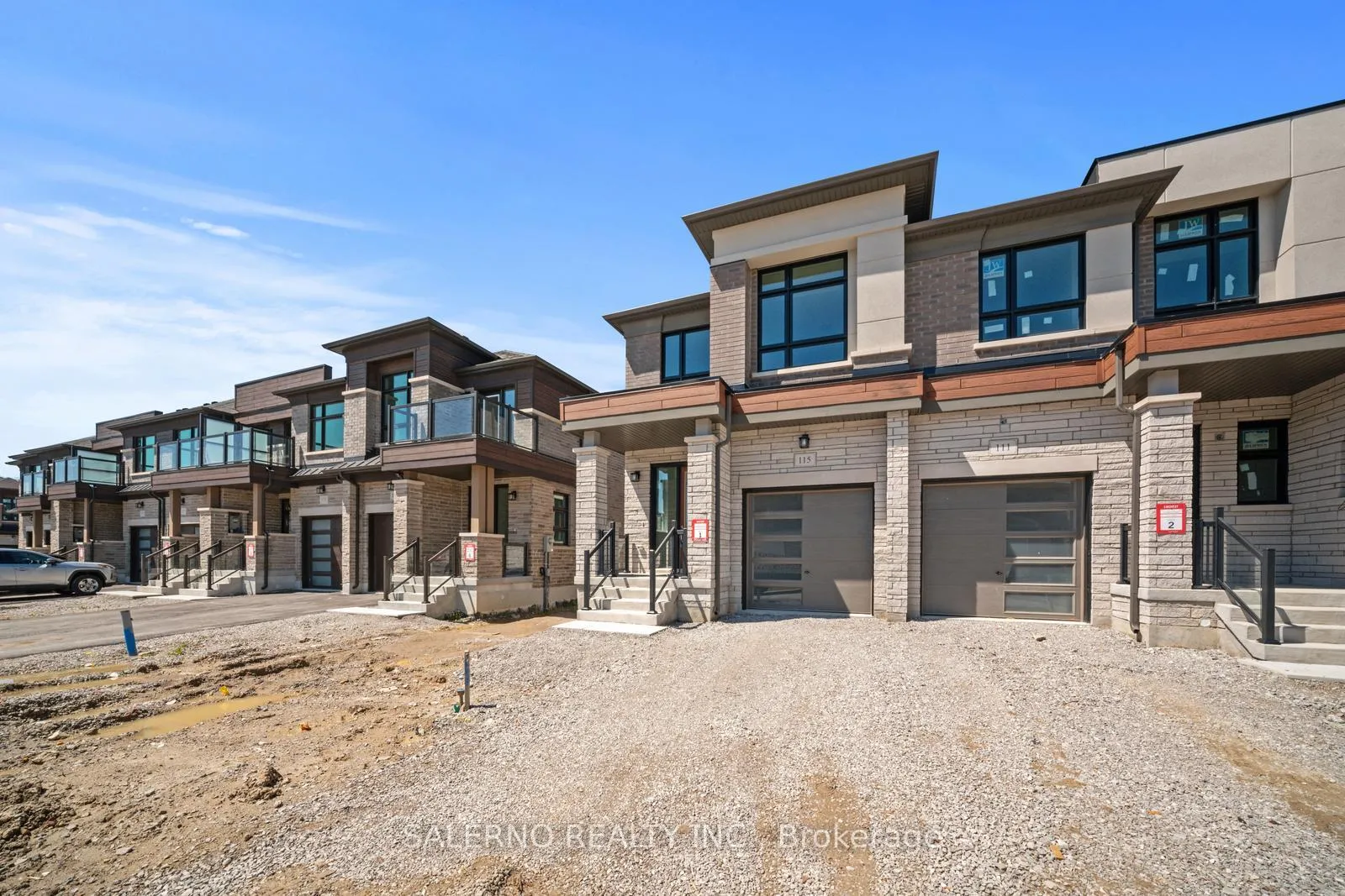 Photo 2 of 115 Adario Crescent, Vaughan, Vellore Village — HOMEH