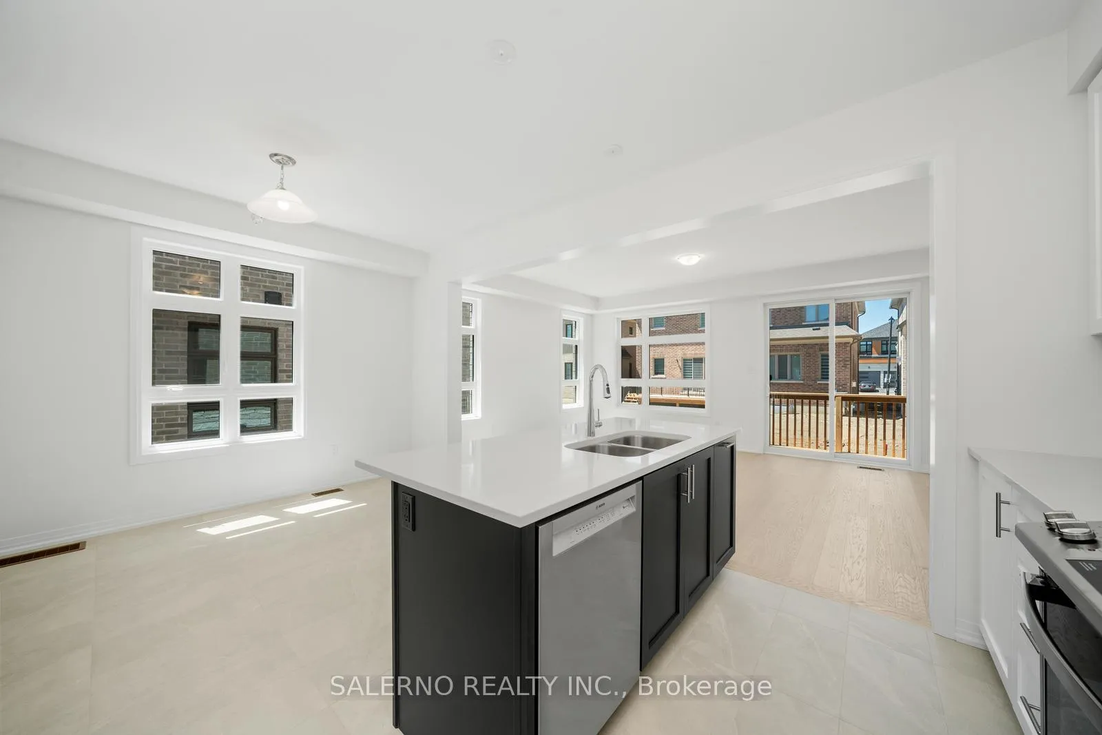 Photo 12 of 115 Adario Crescent, Vaughan, Vellore Village — HOMEH