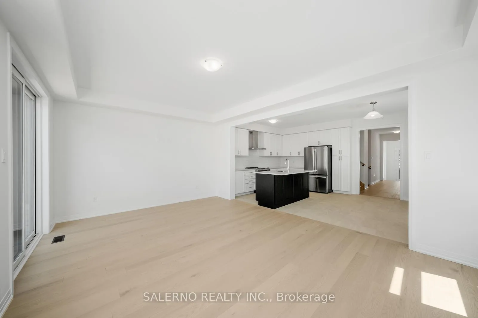 Photo 18 of 115 Adario Crescent, Vaughan, Vellore Village — HOMEH