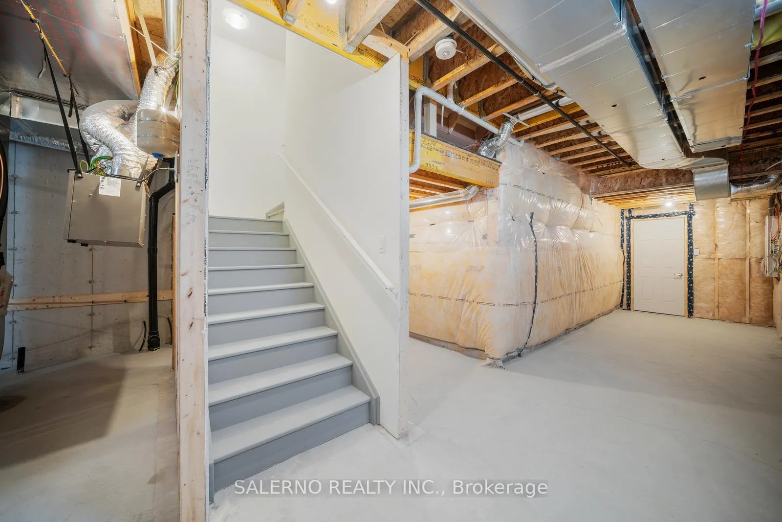 Photo 38 of 115 Adario Crescent, Vaughan, Vellore Village — HOMEH