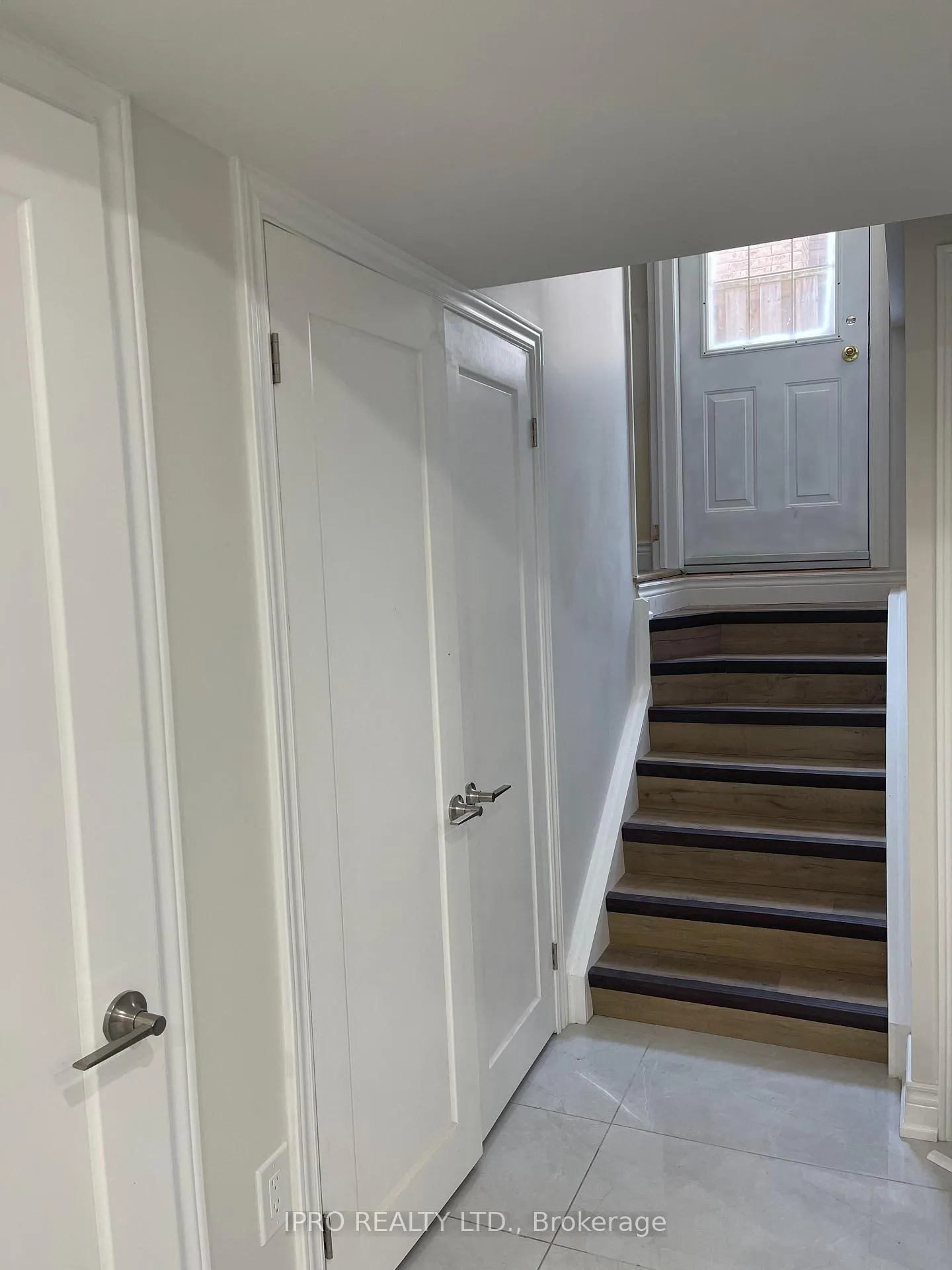 Photo 5 of 83 Marydale Avenue, Markham, Middlefield — HOMEH