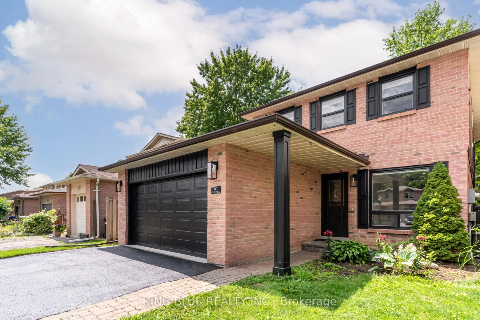 Photo 3 of 90 Daniele Avenue, New Tecumseth, Beeton — HOMEH