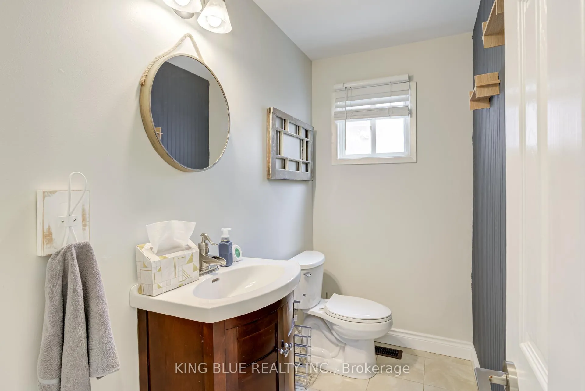 Photo 20 of 90 Daniele Avenue, New Tecumseth, Beeton — HOMEH
