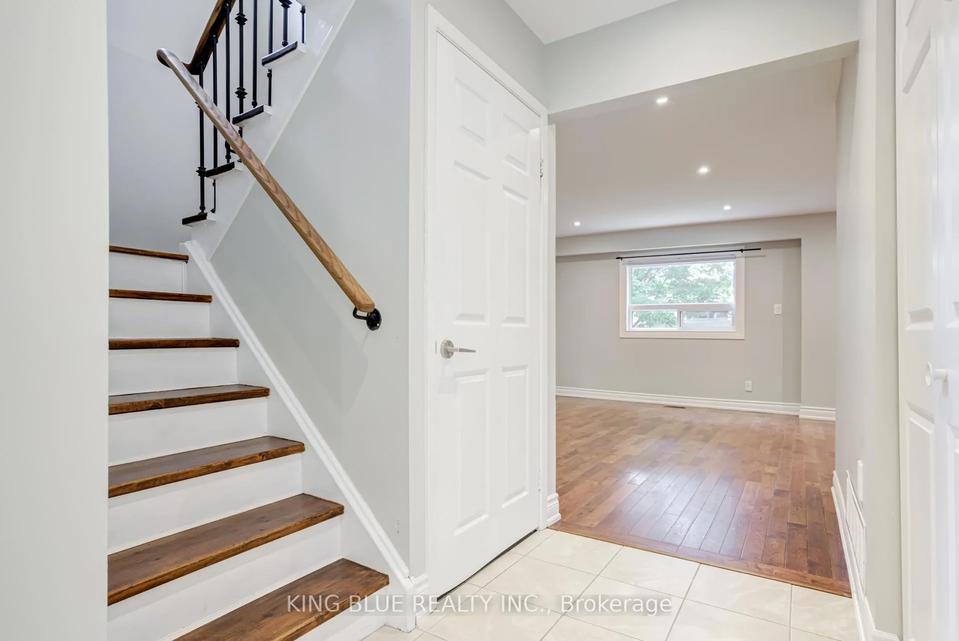 Photo 22 of 90 Daniele Avenue, New Tecumseth, Beeton — HOMEH