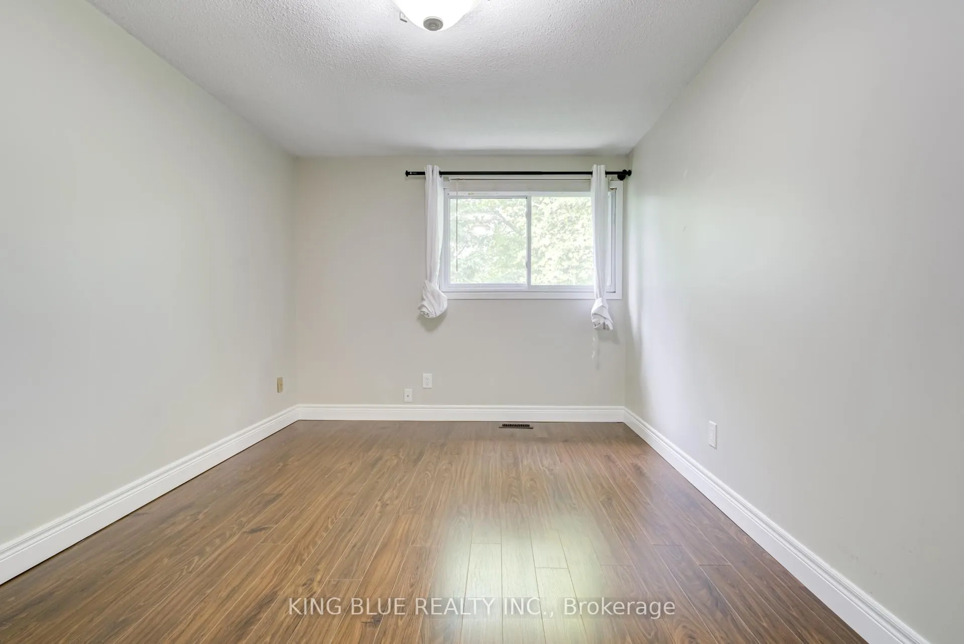 Photo 32 of 90 Daniele Avenue, New Tecumseth, Beeton — HOMEH