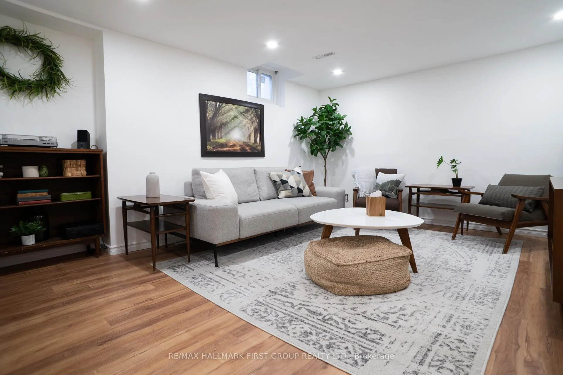 Photo 3 of Unit Lower, 764 Hampton Court, Pickering, West Shore — HOMEH