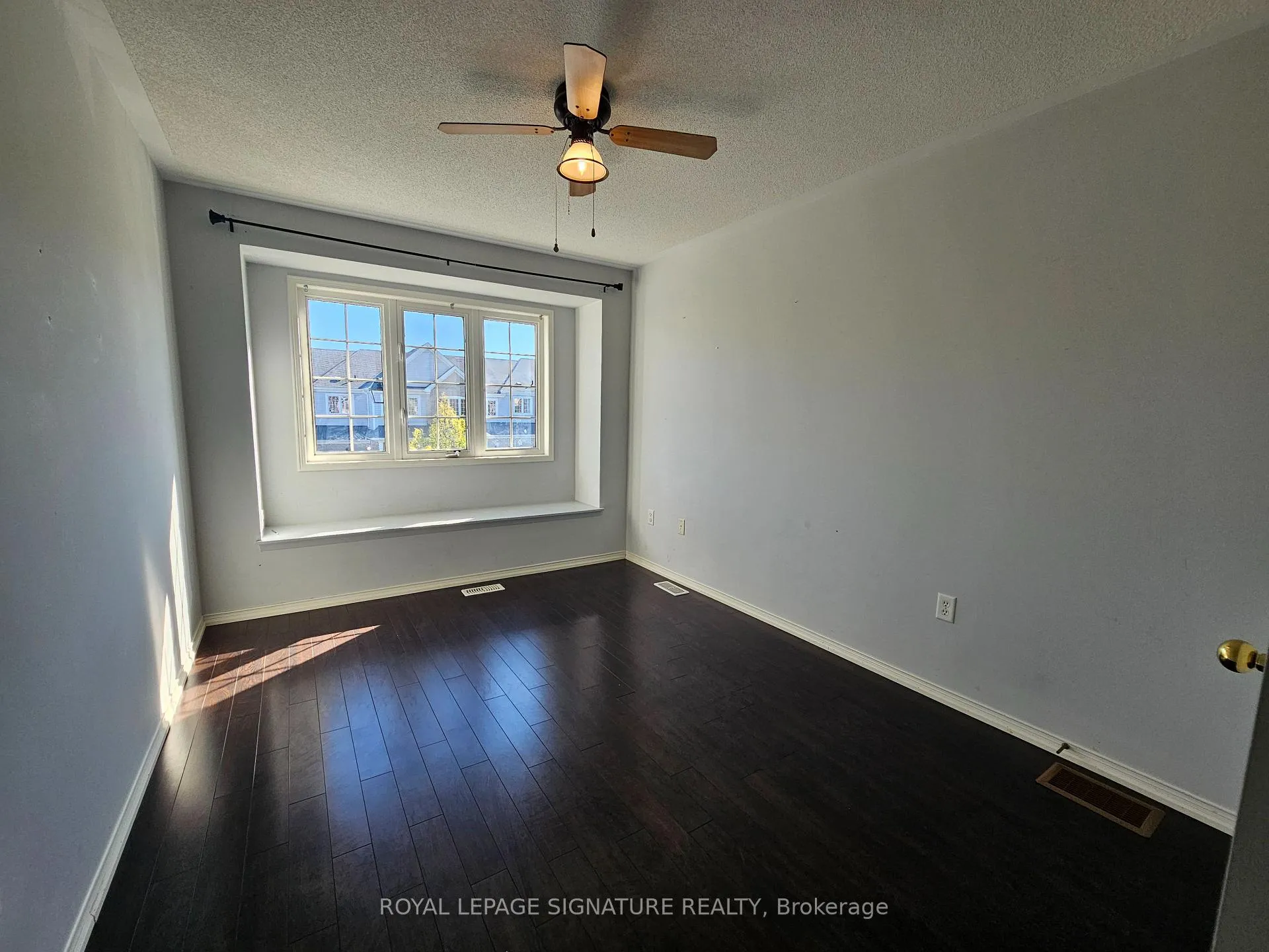 Photo 17 of 967 Fetchison Drive, Oshawa, Taunton — HOMEH