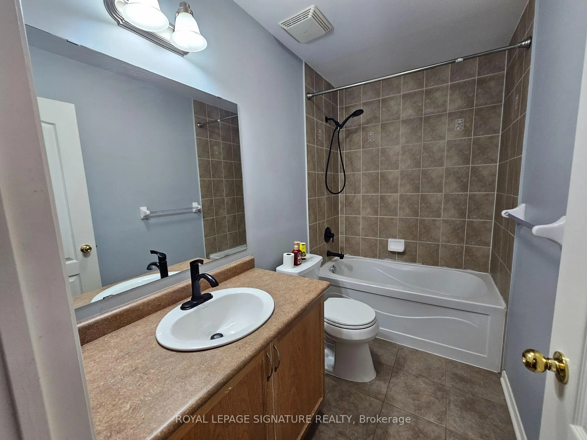 Photo 29 of 967 Fetchison Drive, Oshawa, Taunton — HOMEH