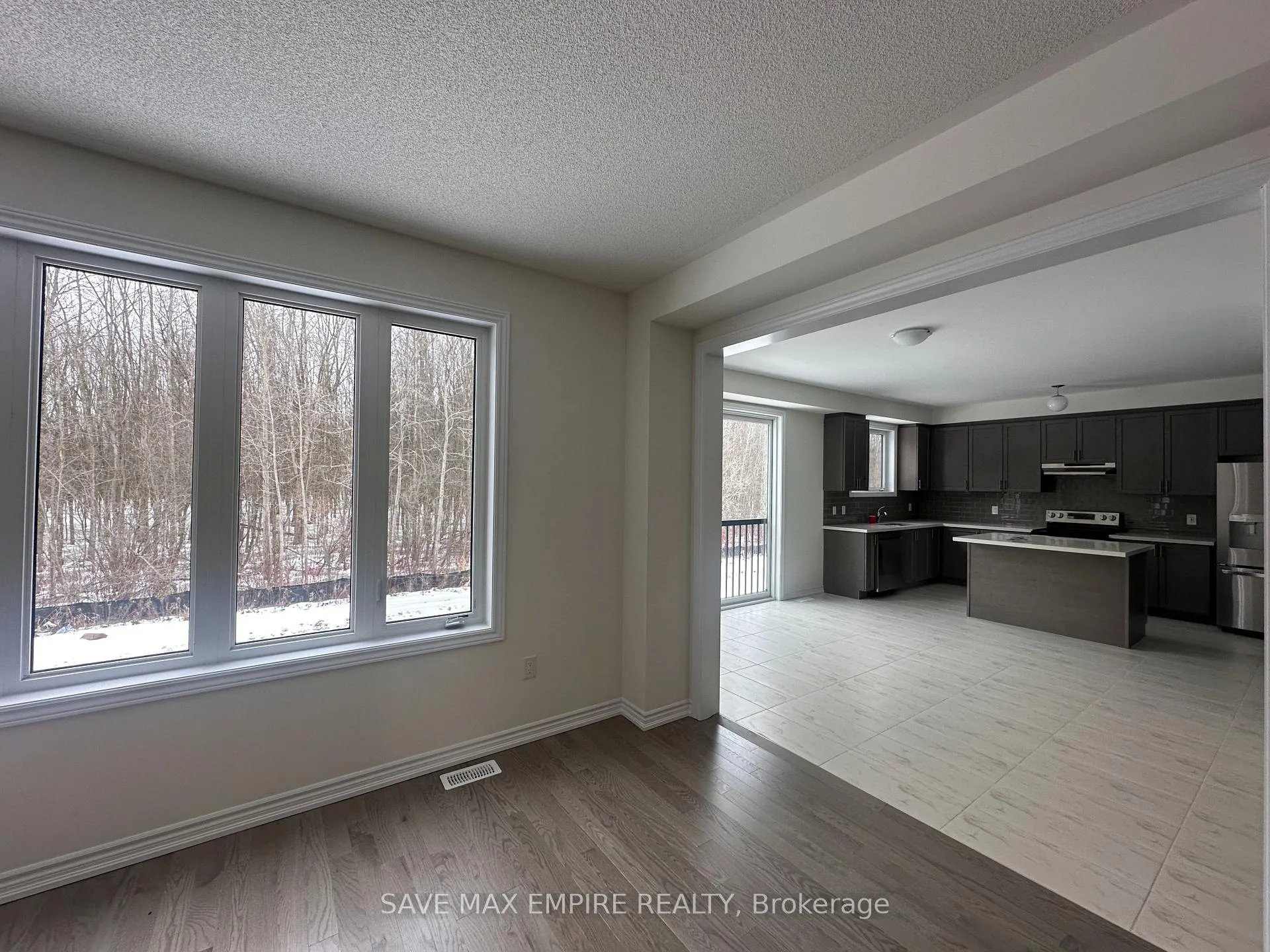 Photo 8 of 47 Del Ray Crescent, Wasaga Beach — HOMEH