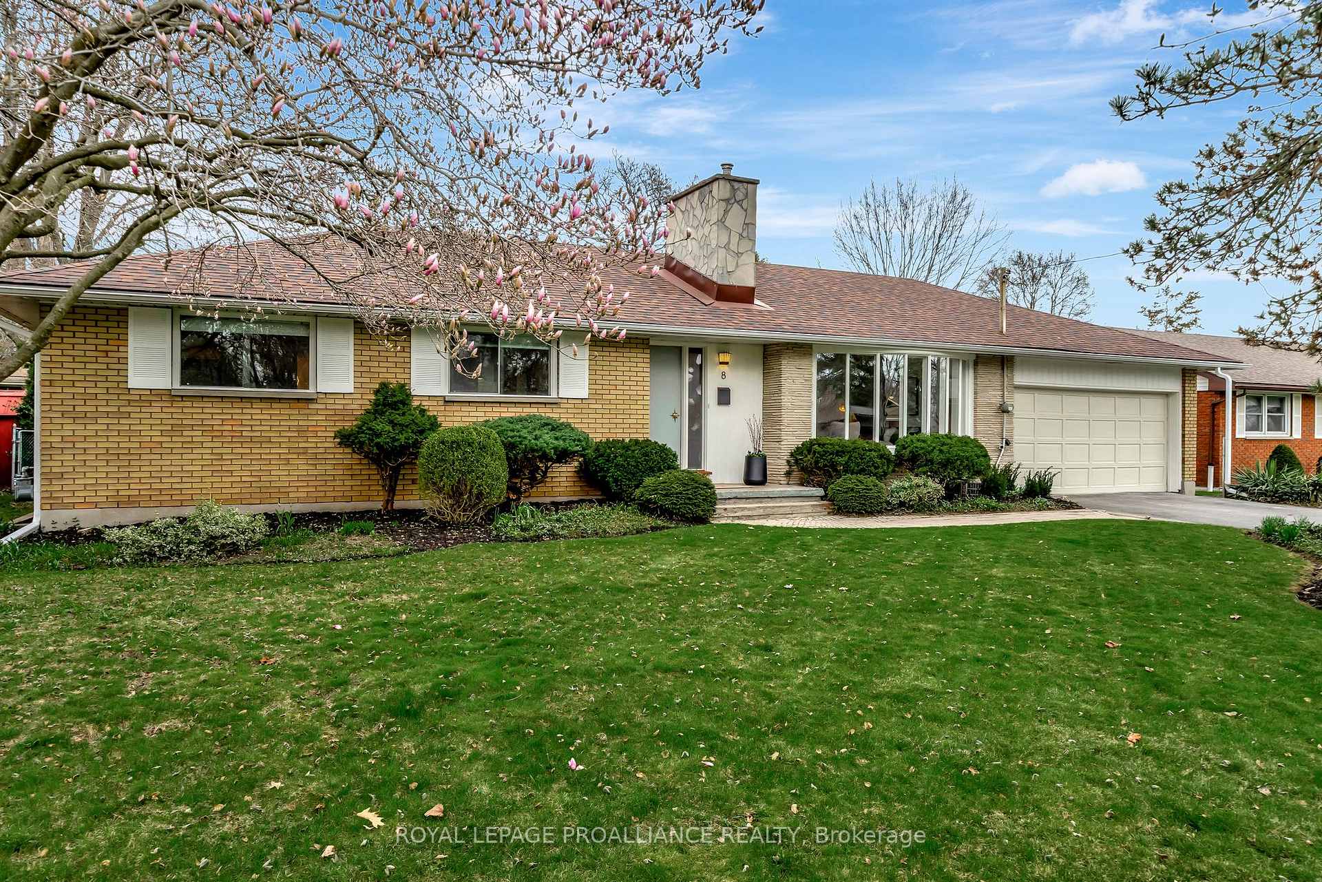 Photo 1 of 8 Sunset Drive, Belleville, Belleville Ward — HOMEH