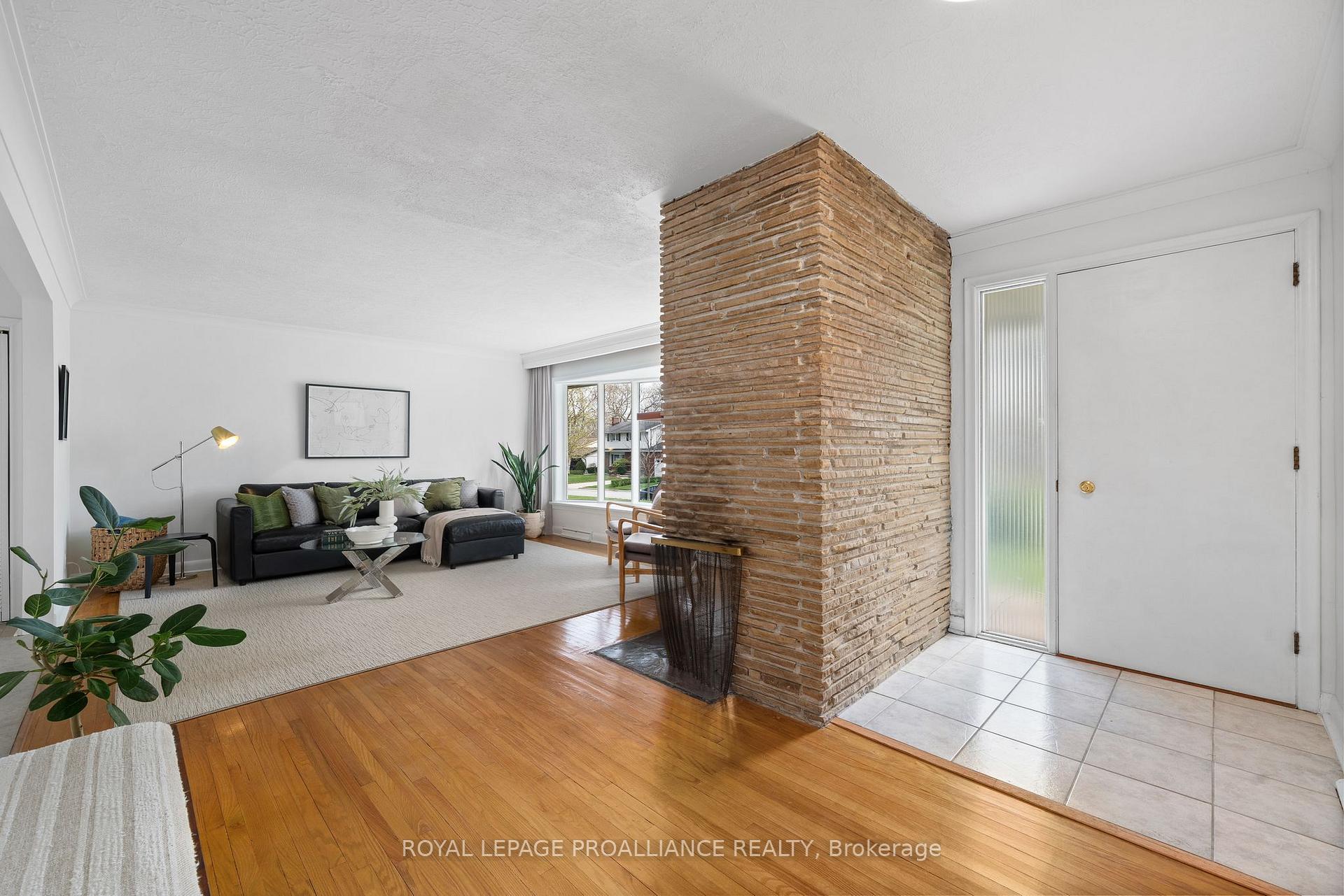 Photo 6 of 8 Sunset Drive, Belleville, Belleville Ward — HOMEH
