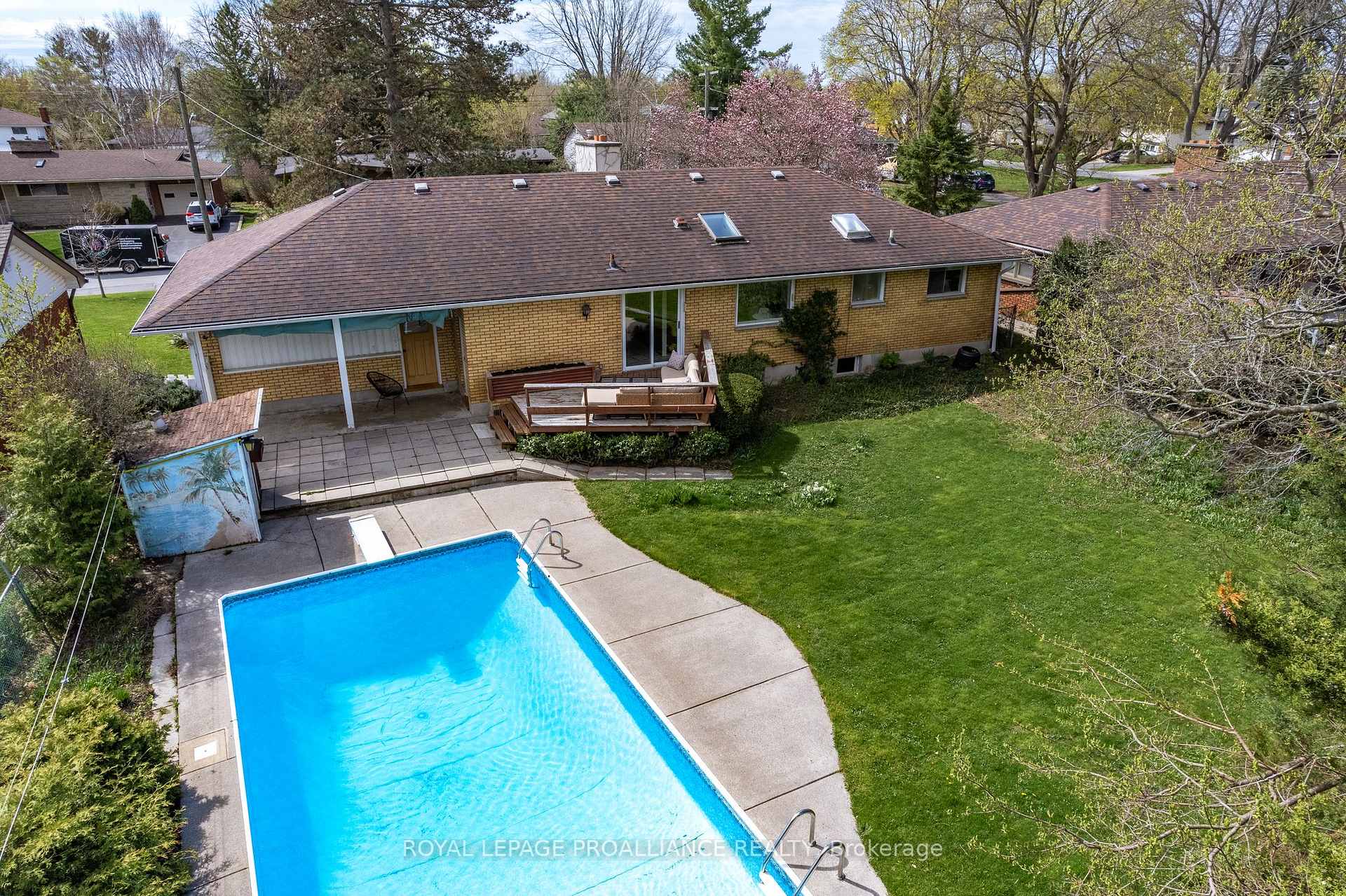Photo 41 of 8 Sunset Drive, Belleville, Belleville Ward — HOMEH