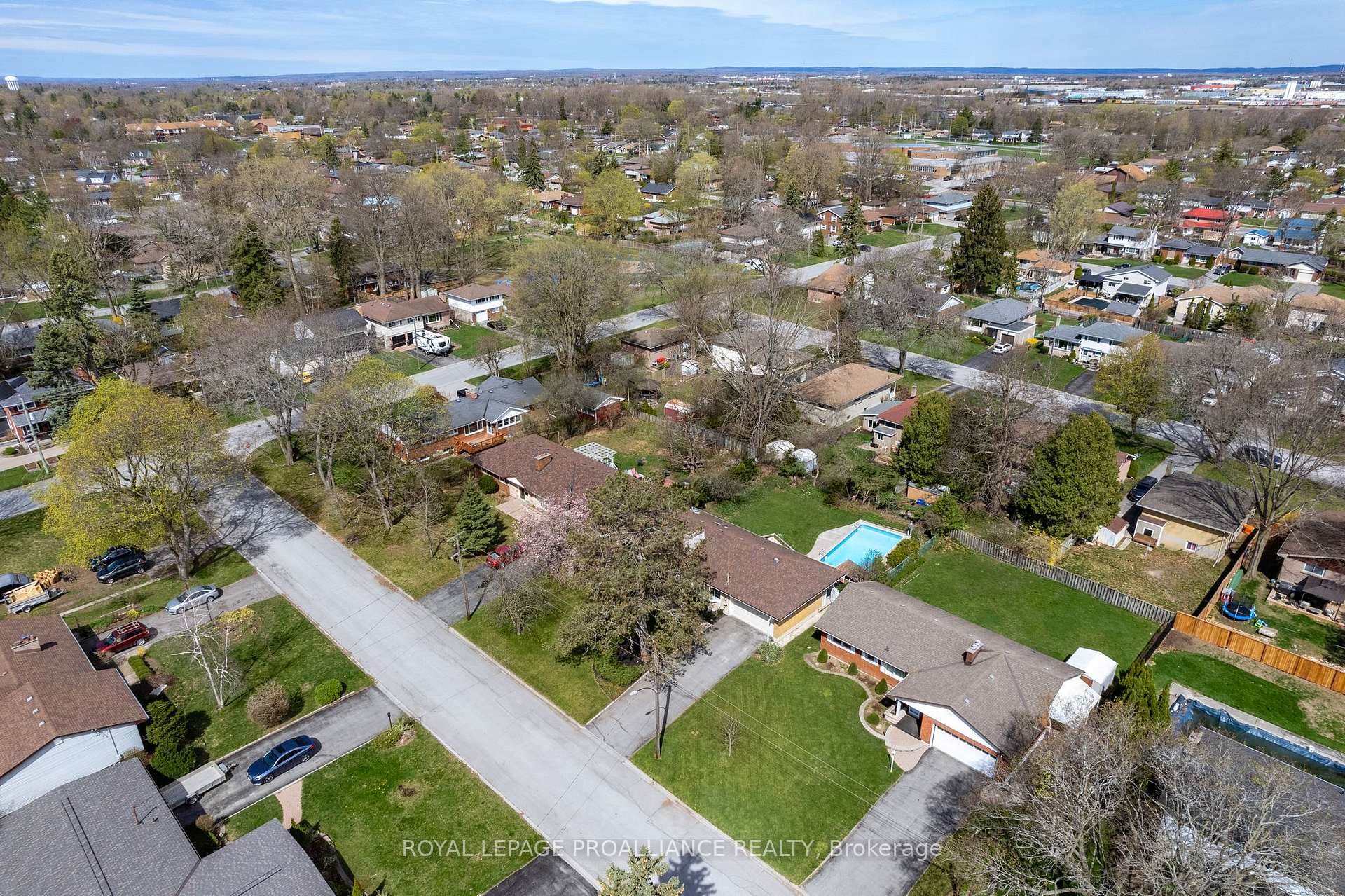 Photo 44 of 8 Sunset Drive, Belleville, Belleville Ward — HOMEH