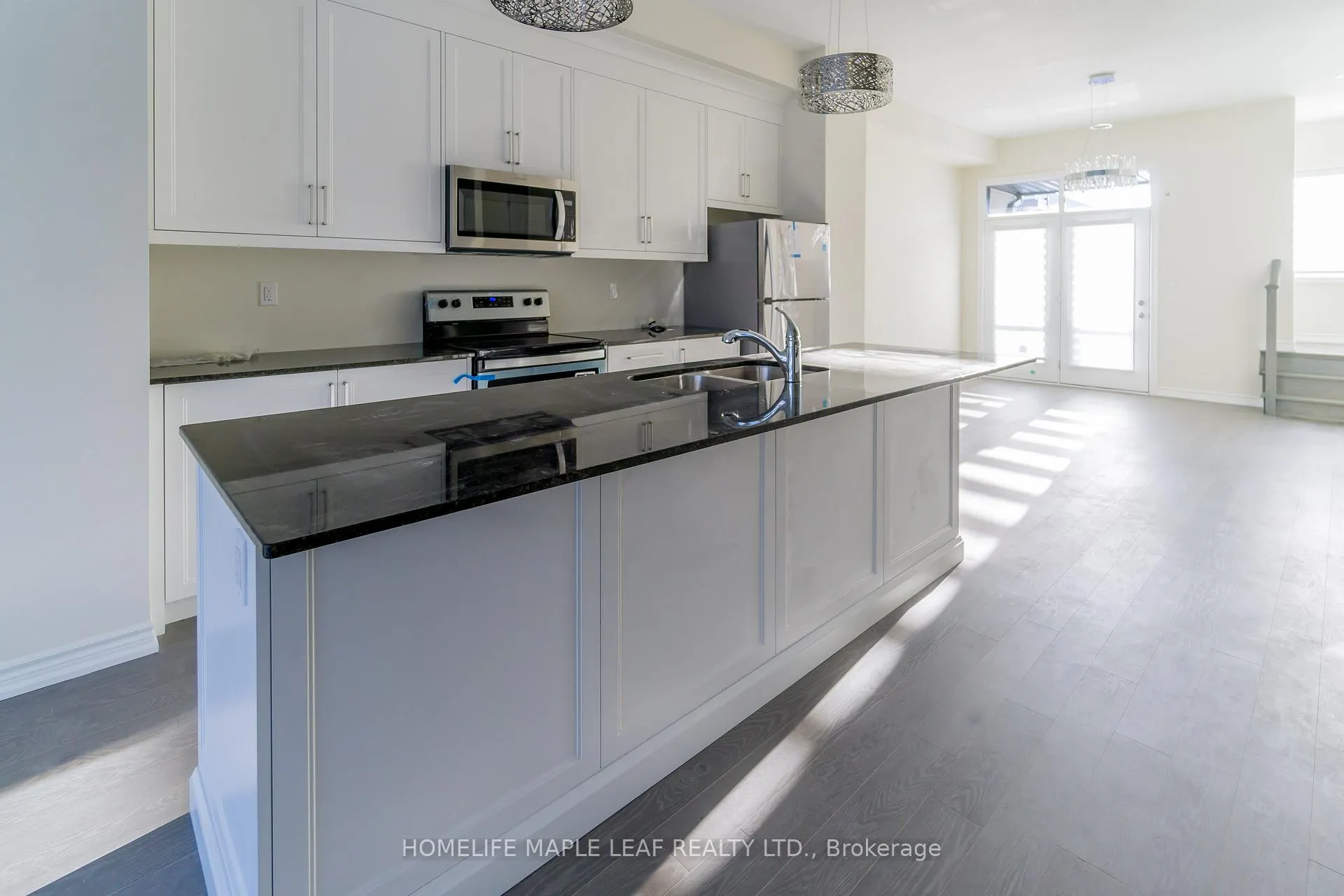 Photo 5 of 94 Golden Trail, Vaughan, Patterson — HOMEH