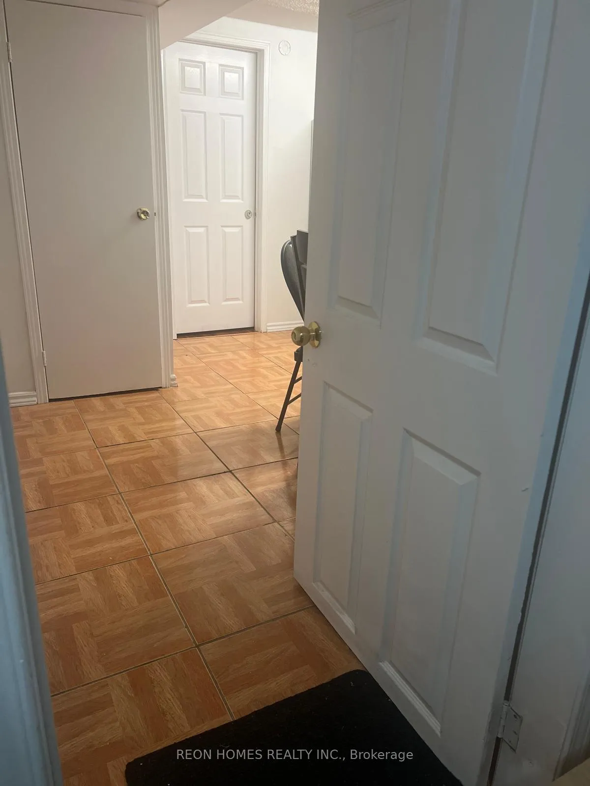 Photo 2 of Unit (Bsmt), 225 Woodhall Road, Markham, Milliken Mills East — HOMEH