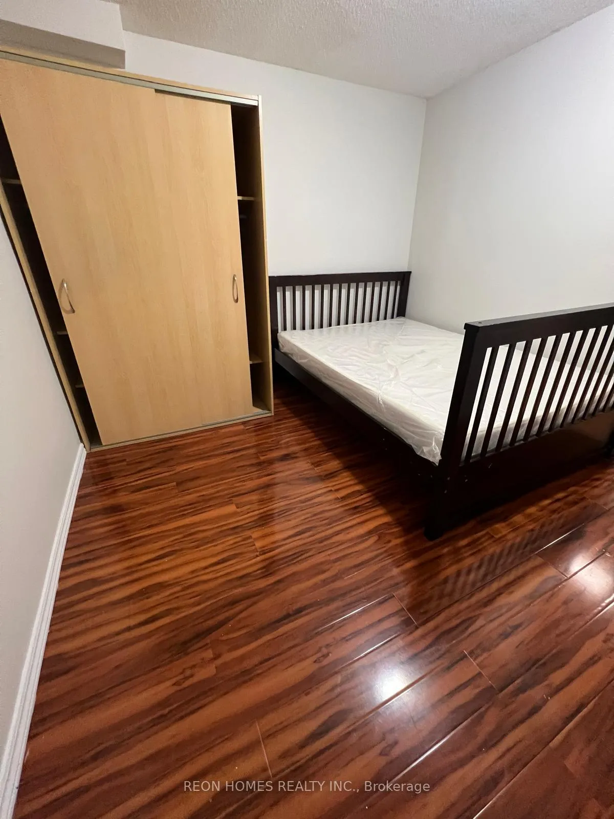 Photo 12 of Unit (Bsmt), 225 Woodhall Road, Markham, Milliken Mills East — HOMEH