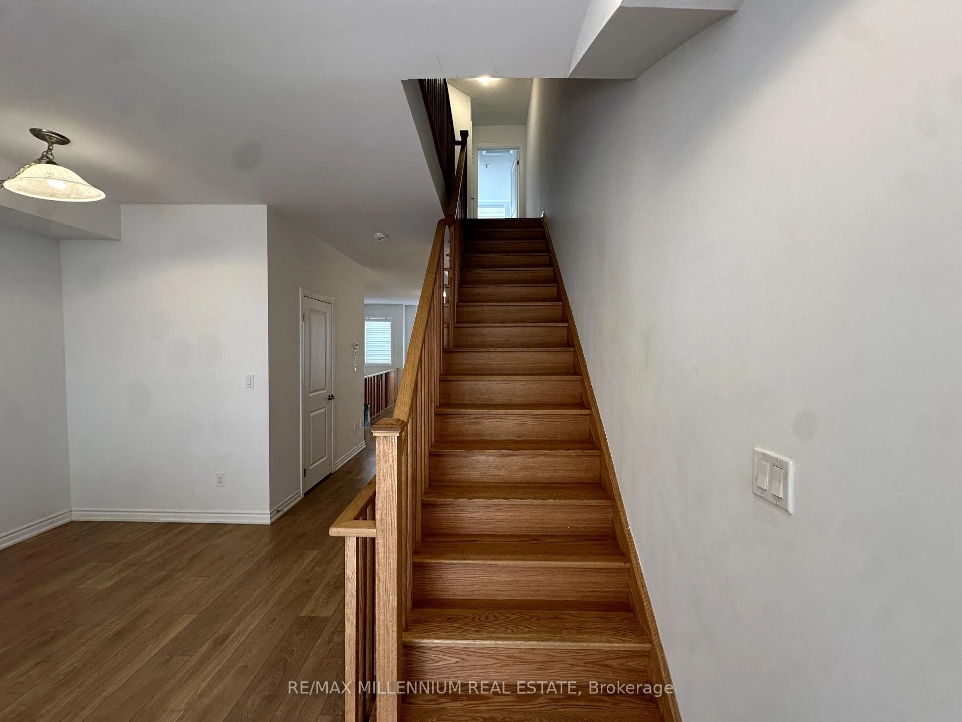 Photo 9 of 793 Eddystone Path, Oshawa, Donevan — HOMEH
