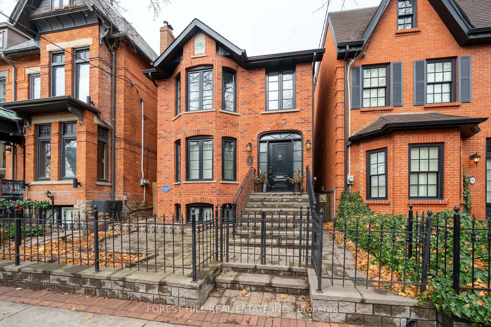 Front of 6 Aberdeen Avenue
