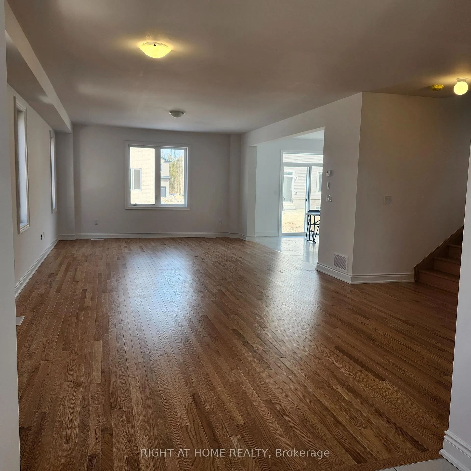 Photo 4 of 55 Amber Drive, Wasaga Beach — HOMEH