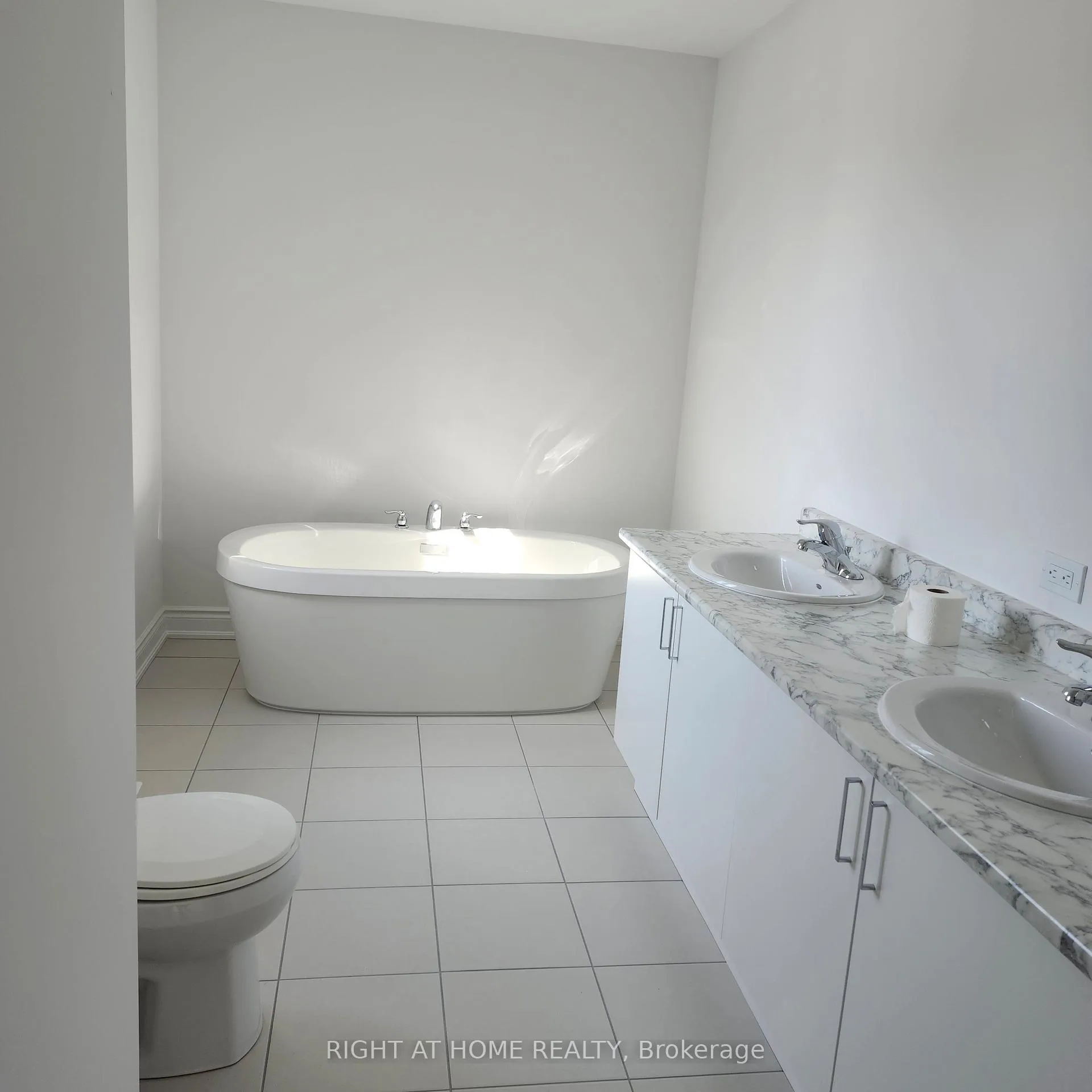 Photo 10 of 55 Amber Drive, Wasaga Beach — HOMEH