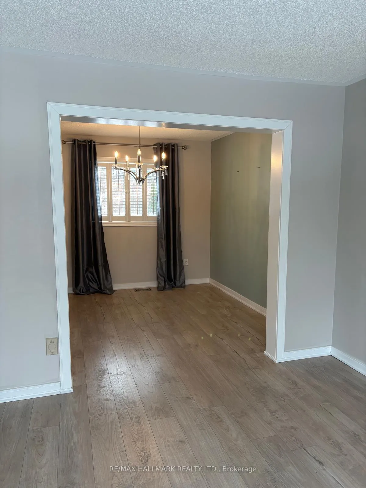 Photo 4 of 20 Brown Street, Barrie, Ardagh — HOMEH