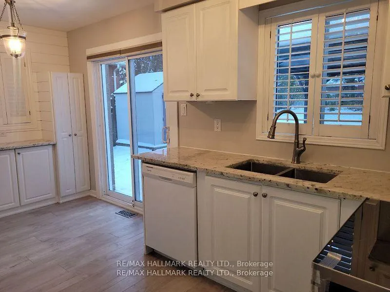 Photo 14 of 20 Brown Street, Barrie, Ardagh — HOMEH