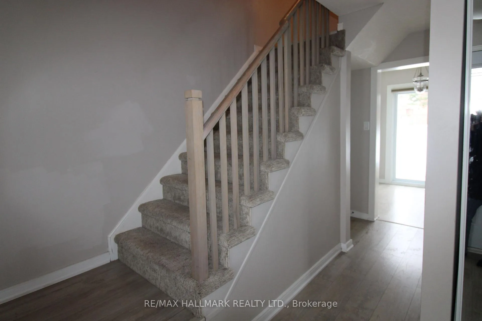 Photo 25 of 20 Brown Street, Barrie, Ardagh — HOMEH