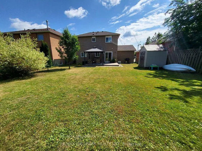 Photo 32 of 20 Brown Street, Barrie, Ardagh — HOMEH