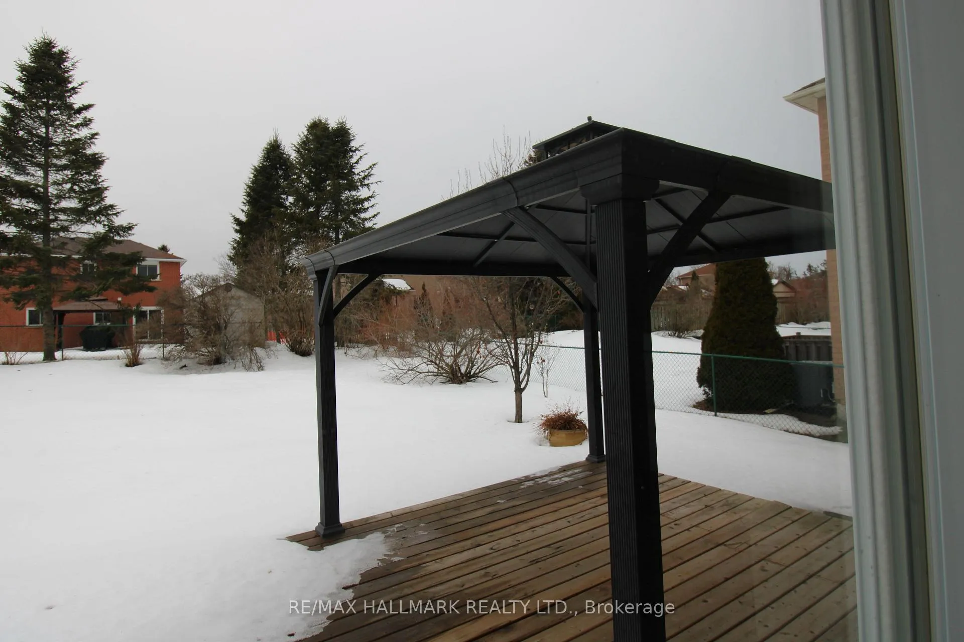 Photo 35 of 20 Brown Street, Barrie, Ardagh — HOMEH