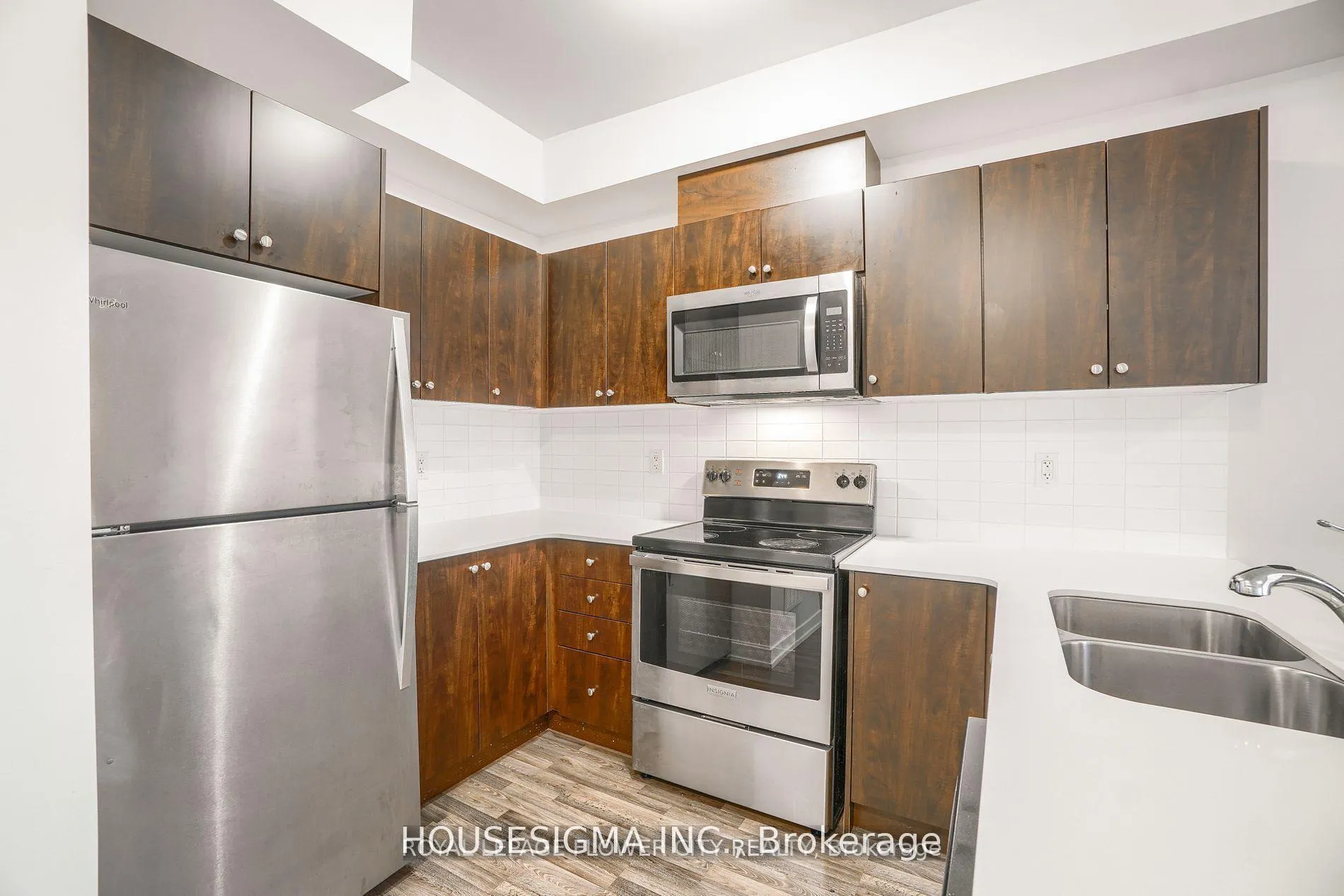 Photo 5 of 94 Dalhousie Street, Vaughan, Vaughan Grove — HOMEH