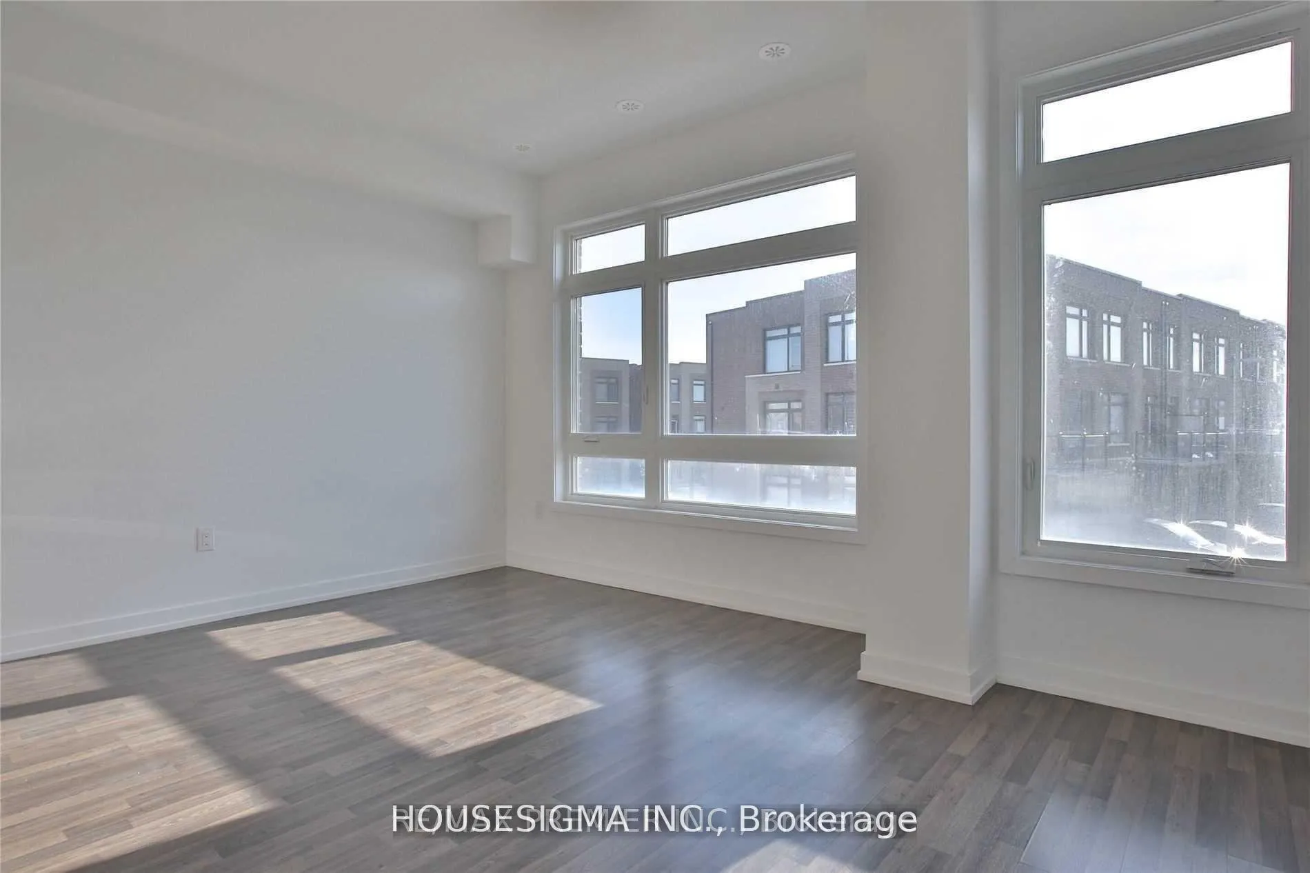 Photo 8 of 94 Dalhousie Street, Vaughan, Vaughan Grove — HOMEH
