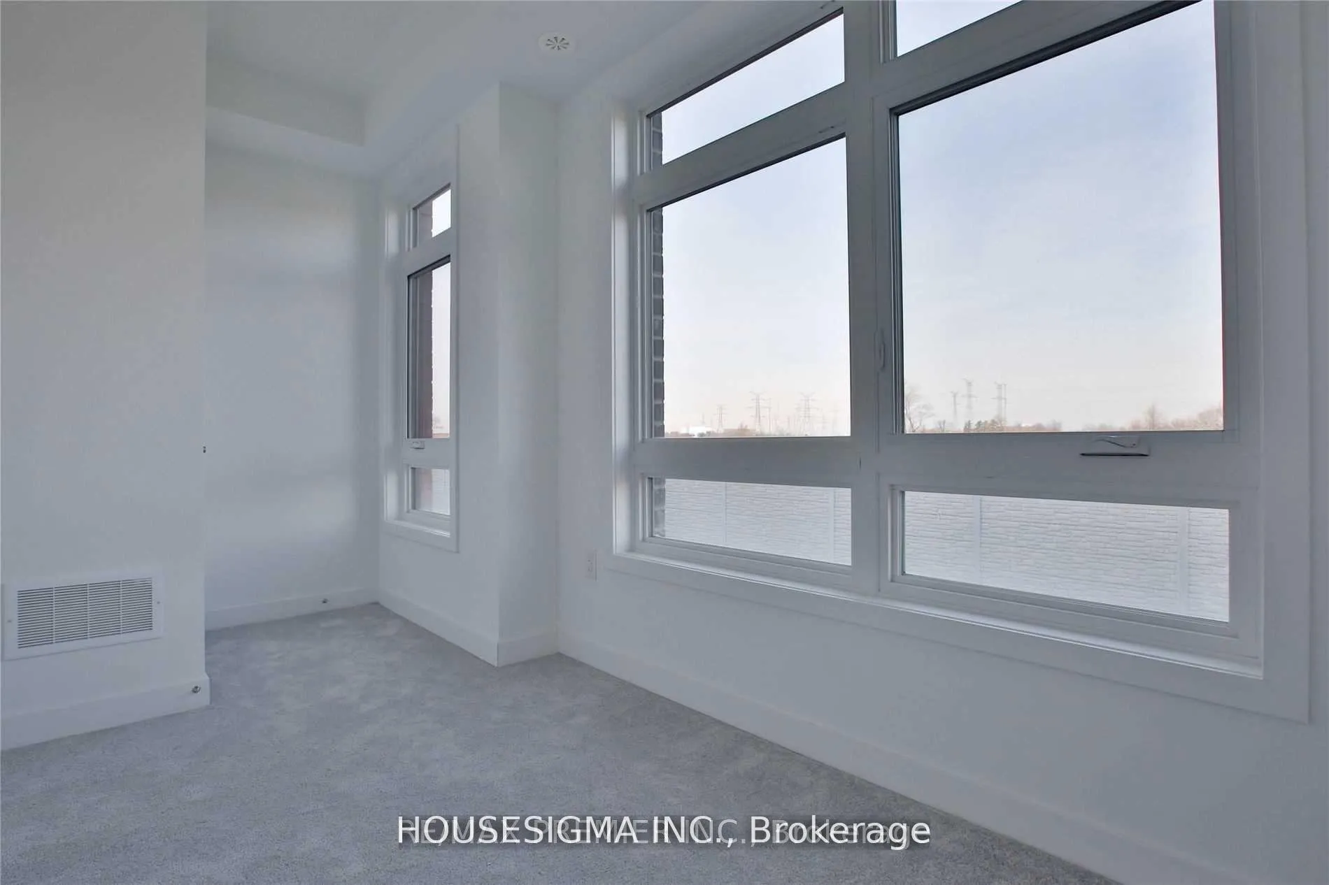 Photo 9 of 94 Dalhousie Street, Vaughan, Vaughan Grove — HOMEH