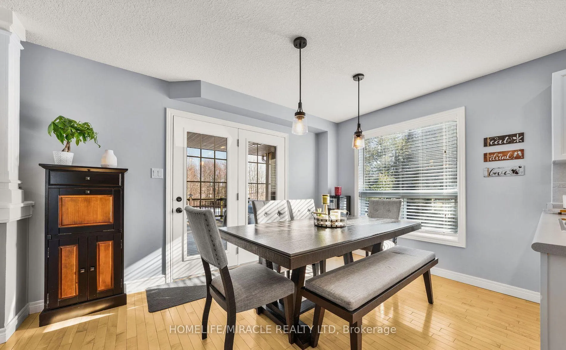 Photo 5 of 22 Devonleigh Drive, Amaranth, Rural Amaranth — HOMEH